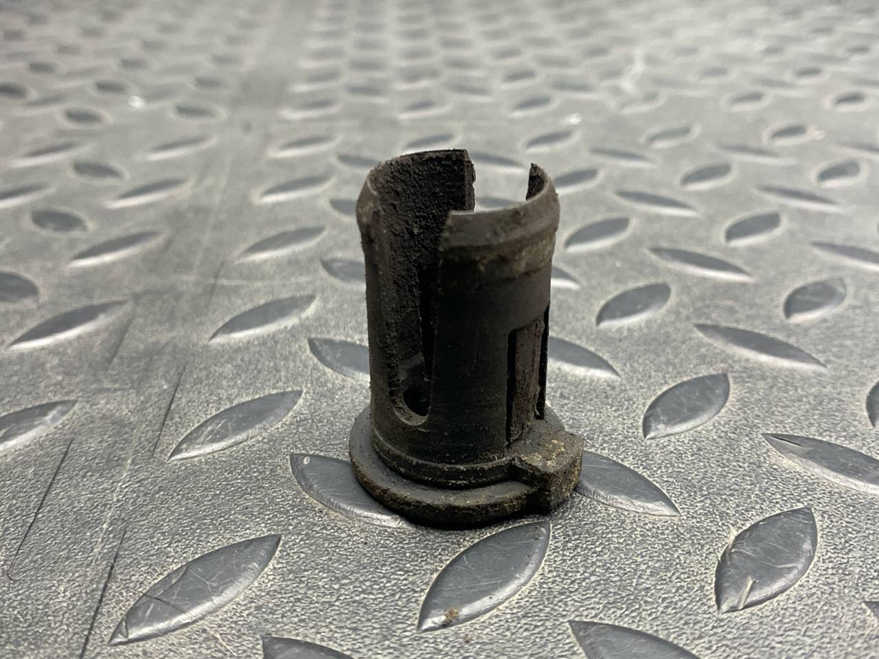 Втулка цилиндра сцепления Opel Astra/H 2004-2014