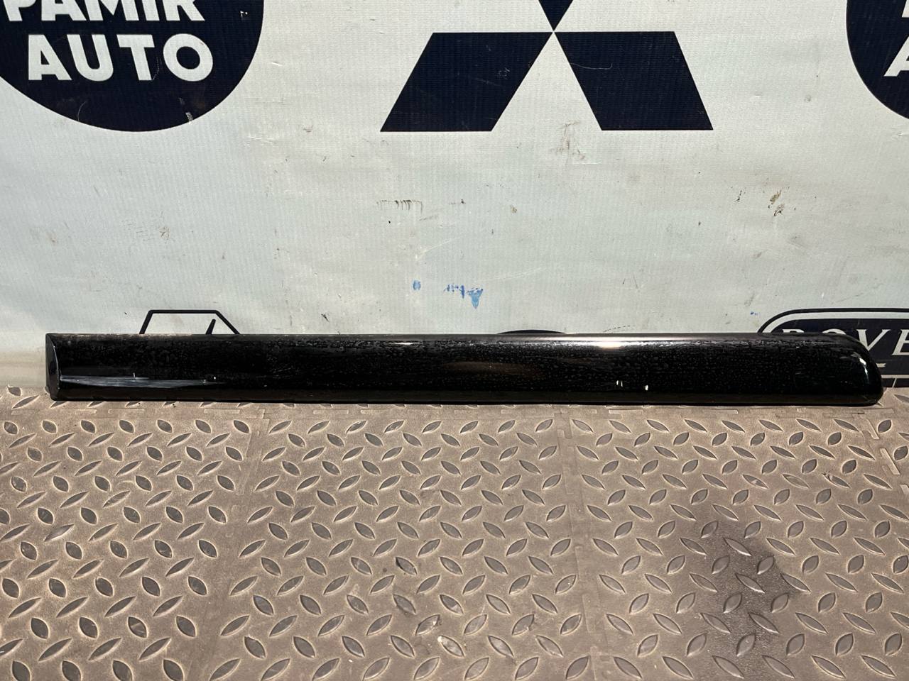 Молдинг двери задний правый Mercedes M/W163 1997-2005