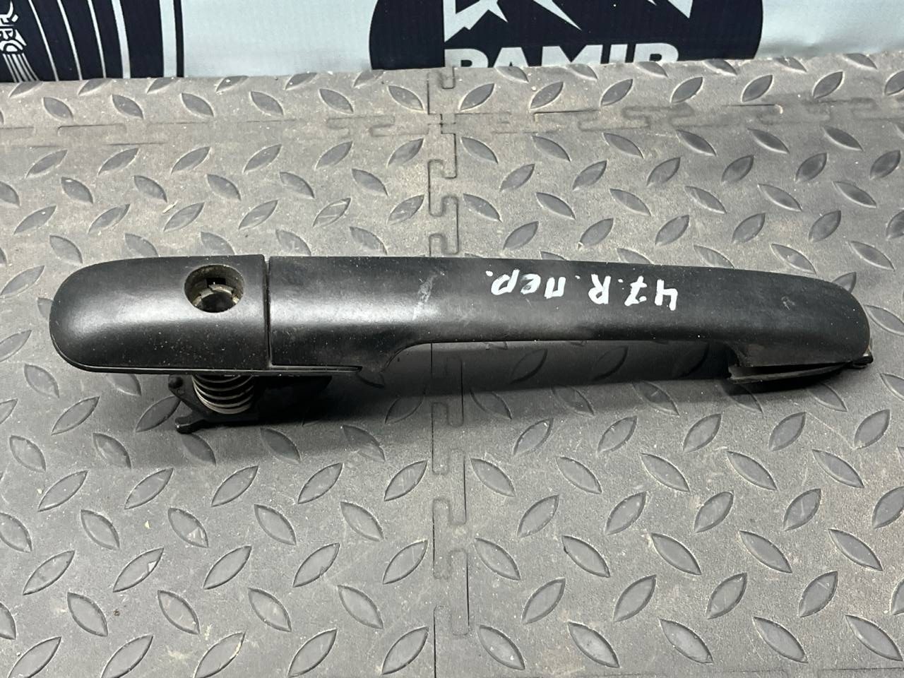 Ручка двери передняя правая Mercedes Vito/W638 1996-2003