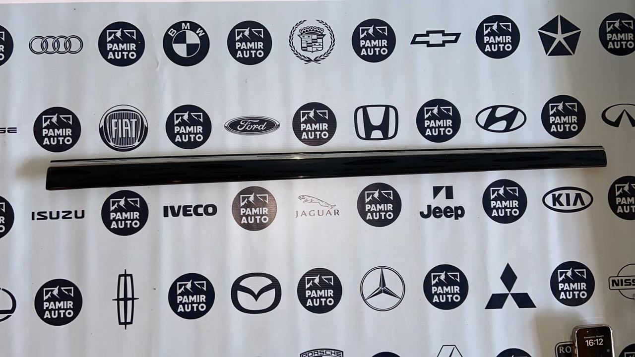 Молдинг двери передний правый Mercedes E/W211 2002-2009