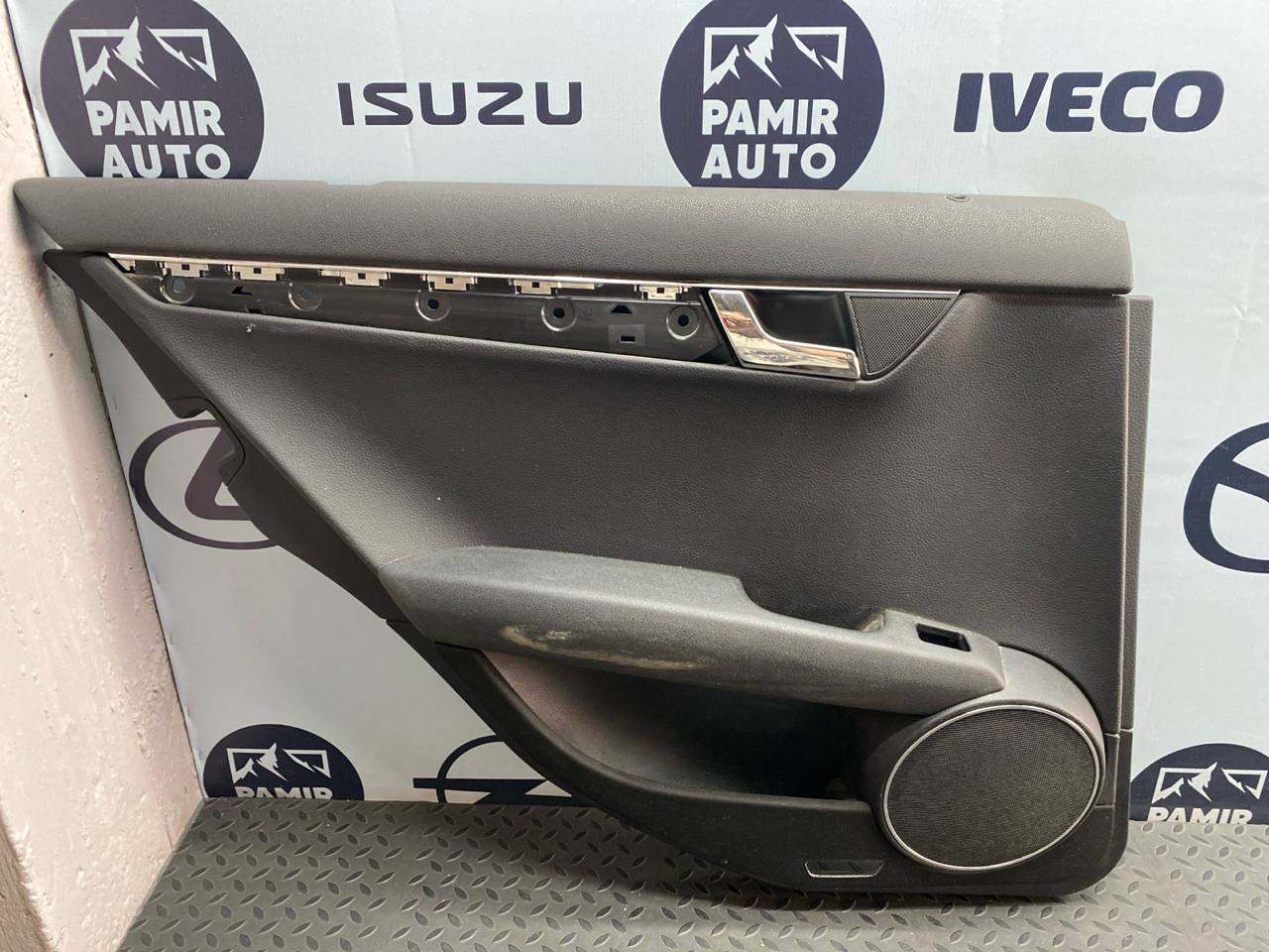 Обшивка двери задняя левая Mercedes C/W204 2006-2015