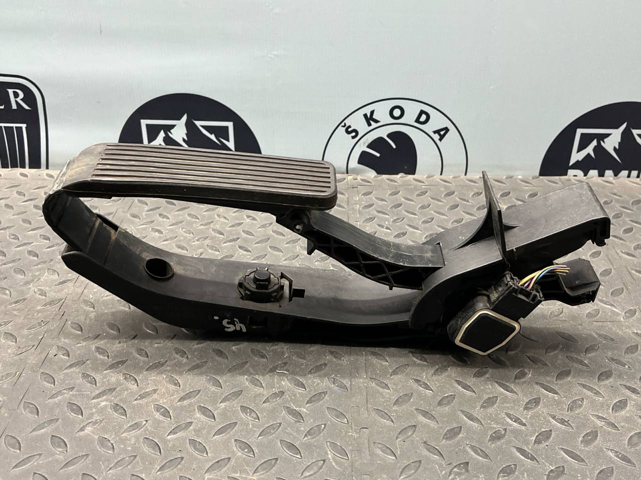 Педаль газа Mercedes C/W203 2000-2008