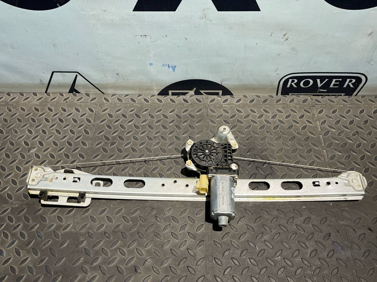 Стеклоподъемник задний правый Mercedes M/W163 1997-2005