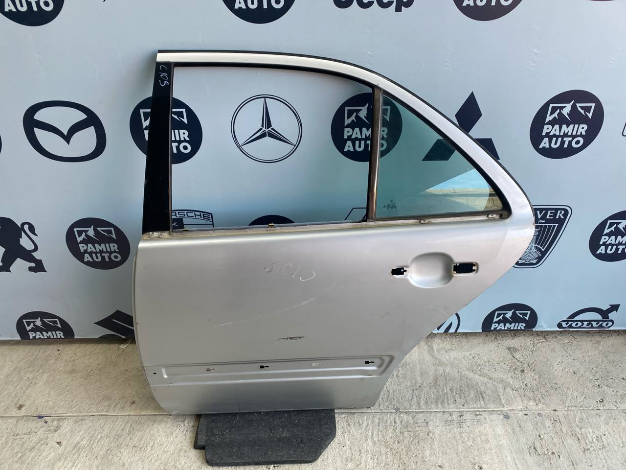 Дверь задняя левая Mercedes E/W210 1995-2003