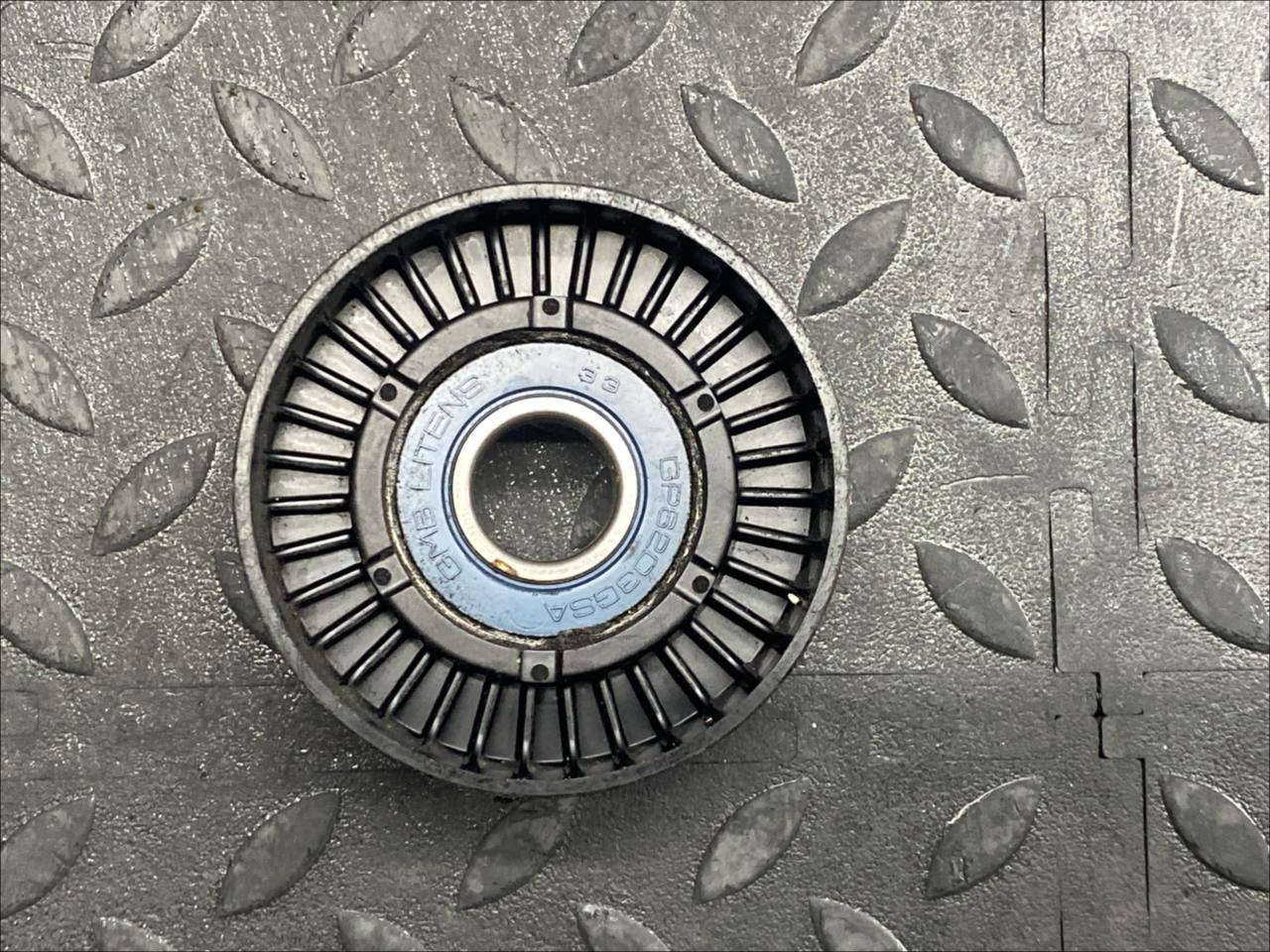 Ролик Mercedes E/W211 2002-2009