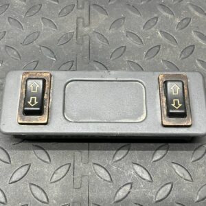 Кнопка стеклоподъемника передняя Mercedes Vito/W638 1996-2003