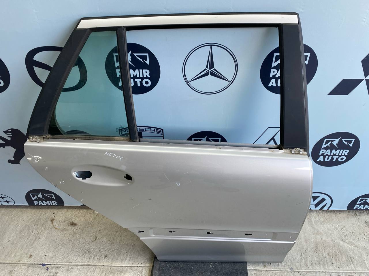 Дверь задняя правая Mercedes C/W203 2000-2008