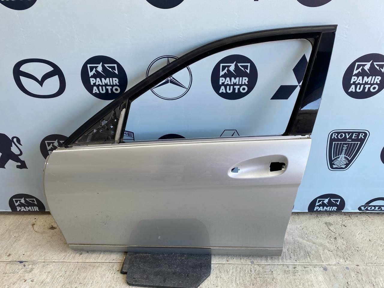 Дверь передняя левая Mercedes C/W204 2006-2015