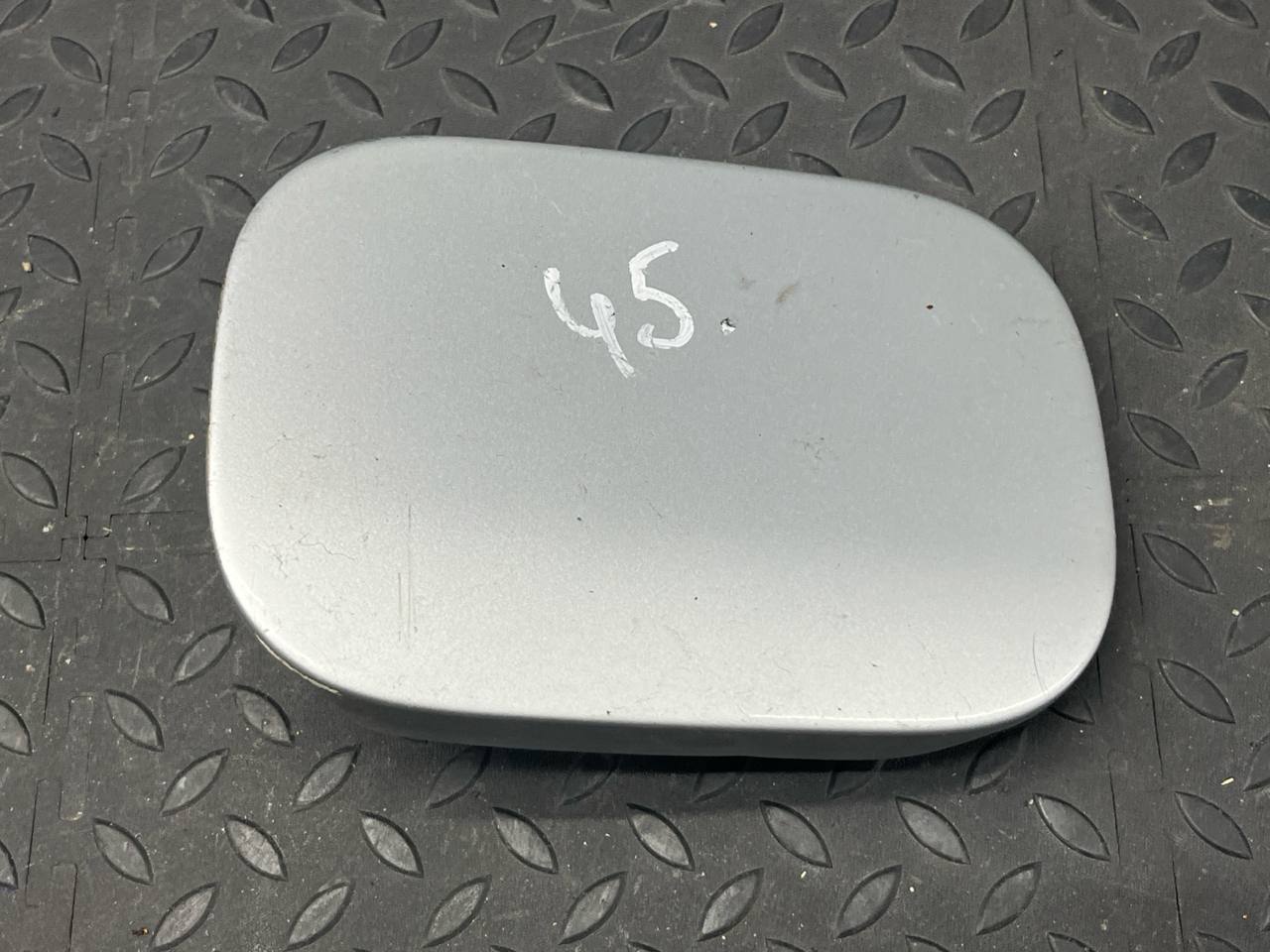 Лючок бензобака Mercedes C/W203 2000-2008