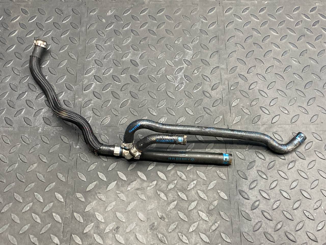 Шланг топливный Mercedes E/W211 2002-2009