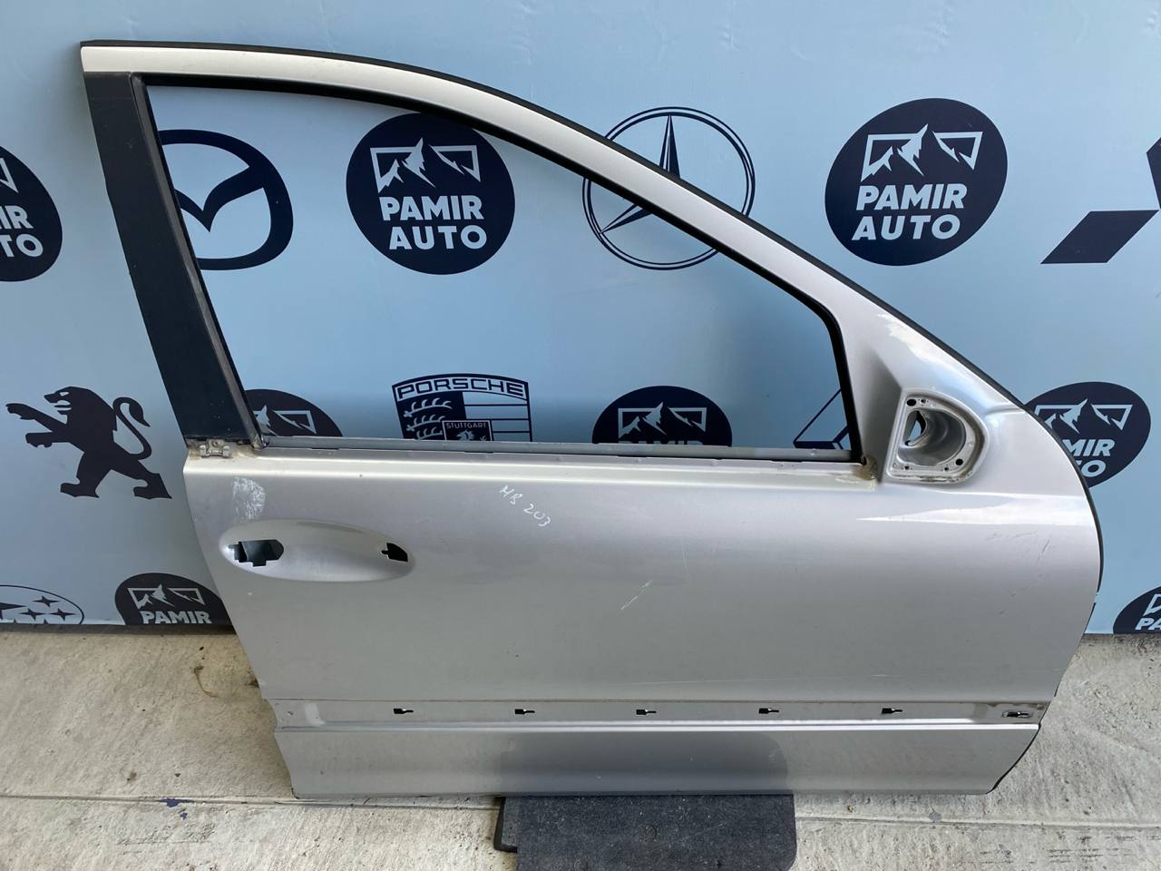 Дверь передняя правая Mercedes C/W203 2000-2008