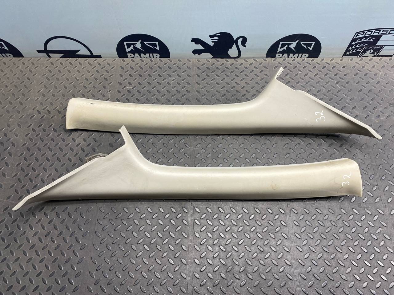 Обшивка стойки передняя правая Ford Focus/2 2004-2011