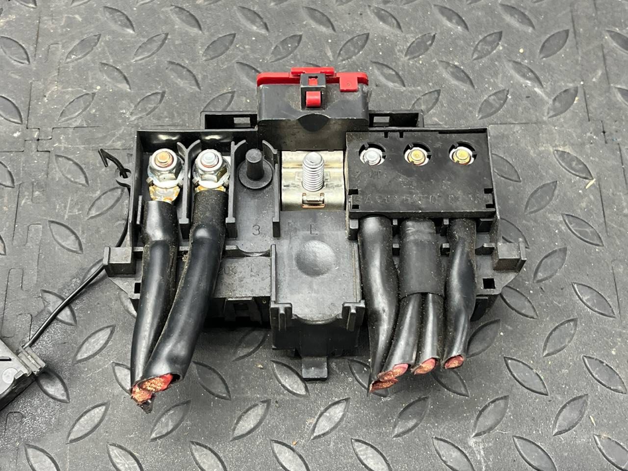 Блок предохранителей Mercedes C/W203 2000-2008