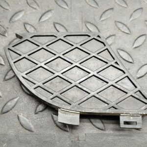 Решетка в бампер правая Mercedes E/W210 1995-2003