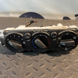 Блок управления отопителем Ford Focus/2 2004-2011