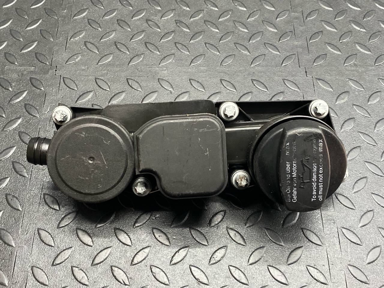 Клапан вентиляции картерных газов Mercedes E/W211 2002-2009