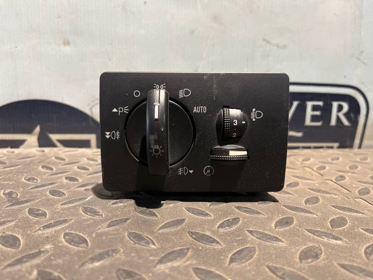 Переключатель света фар Ford Focus/2 2004-2011