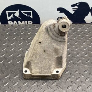 Кронштейн двигателя Mercedes E/W211 2002-2009