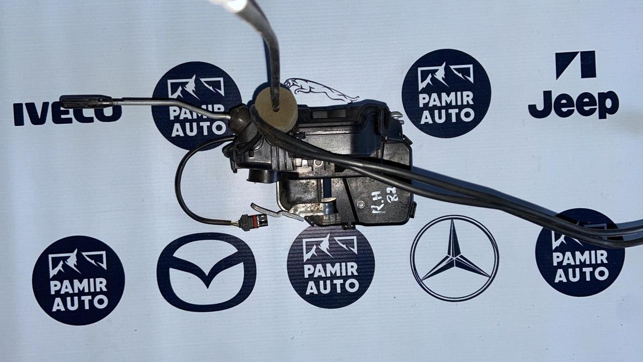 Замок двери передний правый Mercedes E/W211 2002-2009