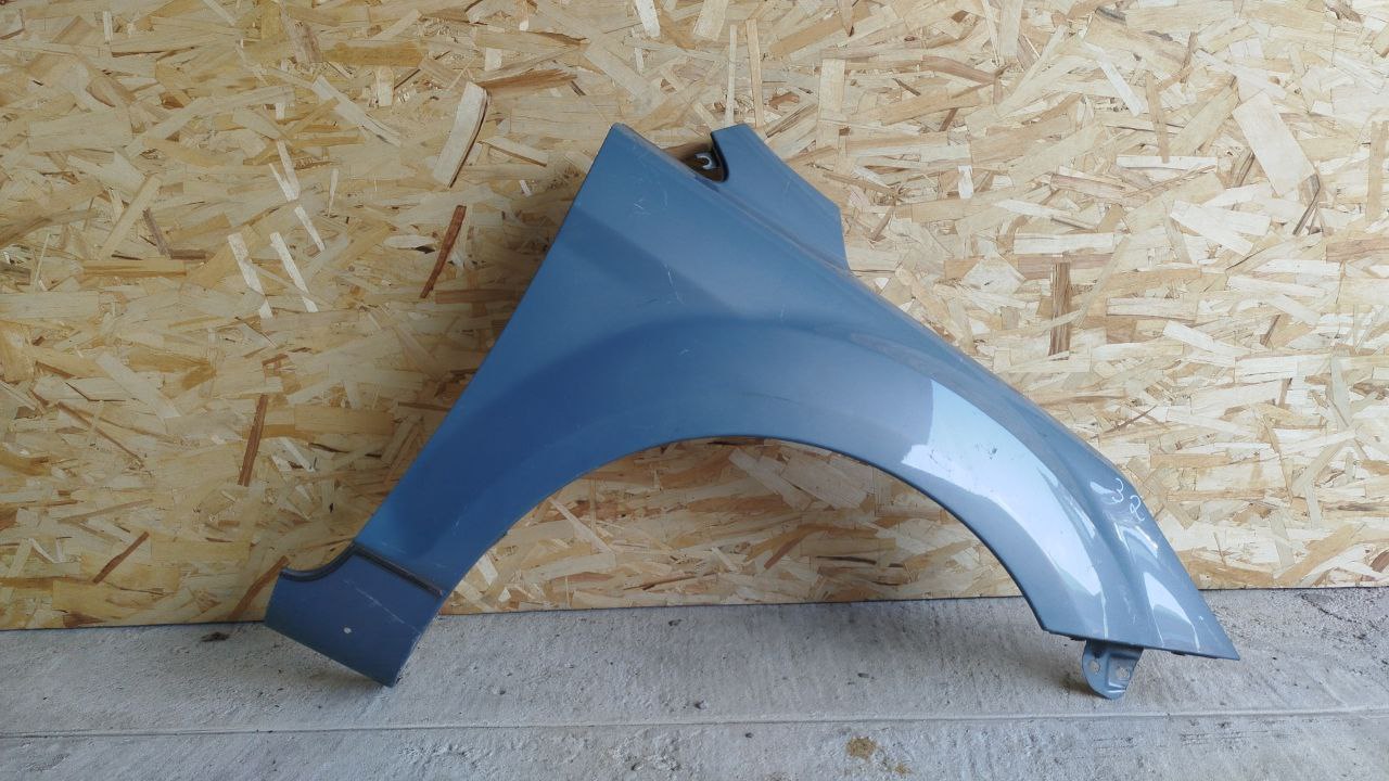 Крыло переднее правое Ford Focus/2 2004-2011