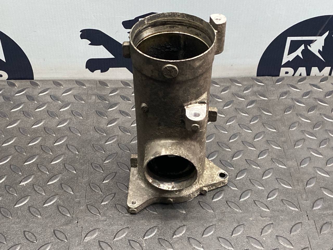 Воздуховод Mercedes E/W211 2002-2009