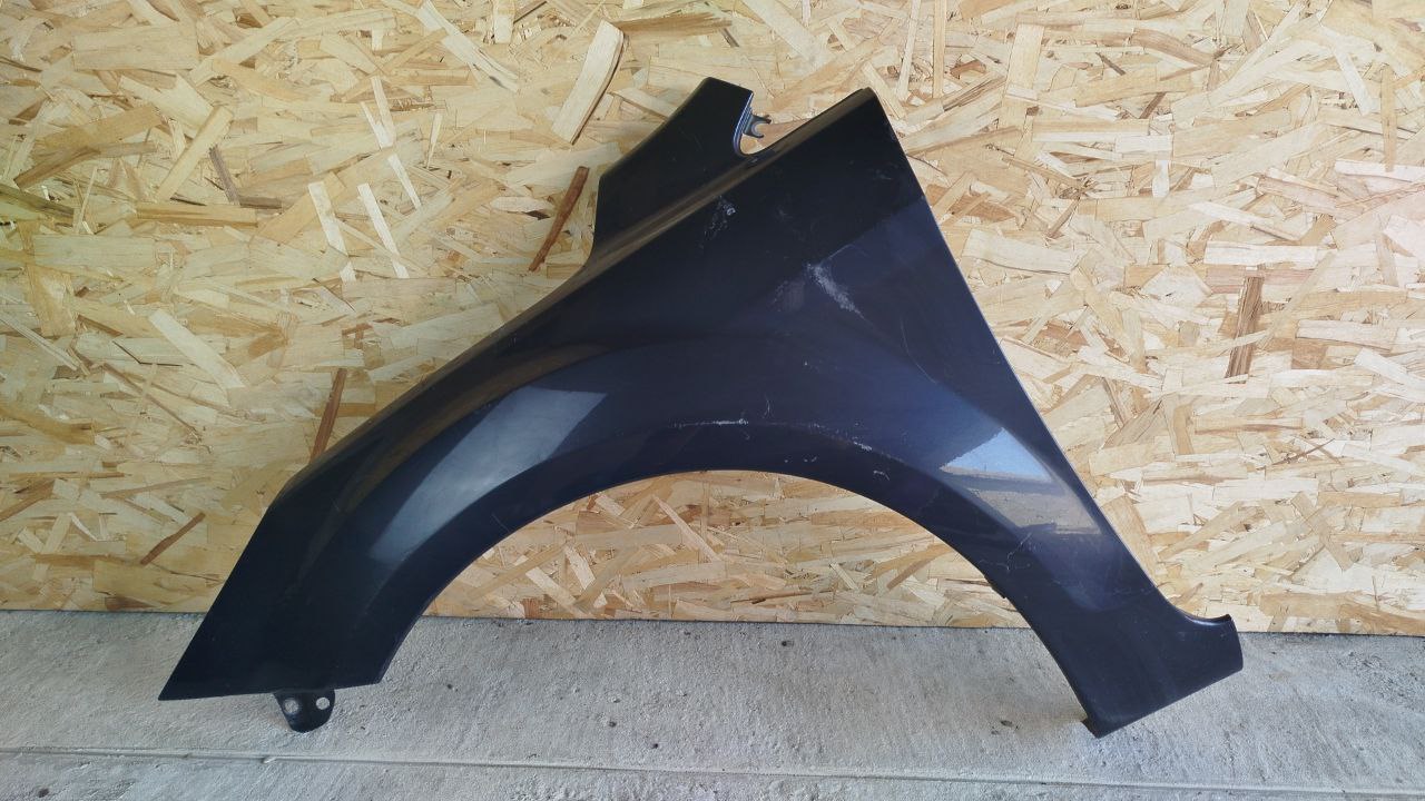 Крыло переднее левое Ford Focus/2 2004-2011