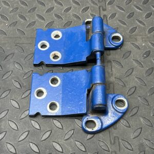 Петля двери передняя верхняя Mercedes Vito/W638 1996-2003