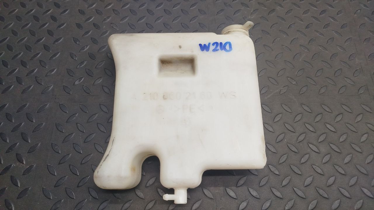 Бачок омывателя фар Mercedes E/W210 1995-2003