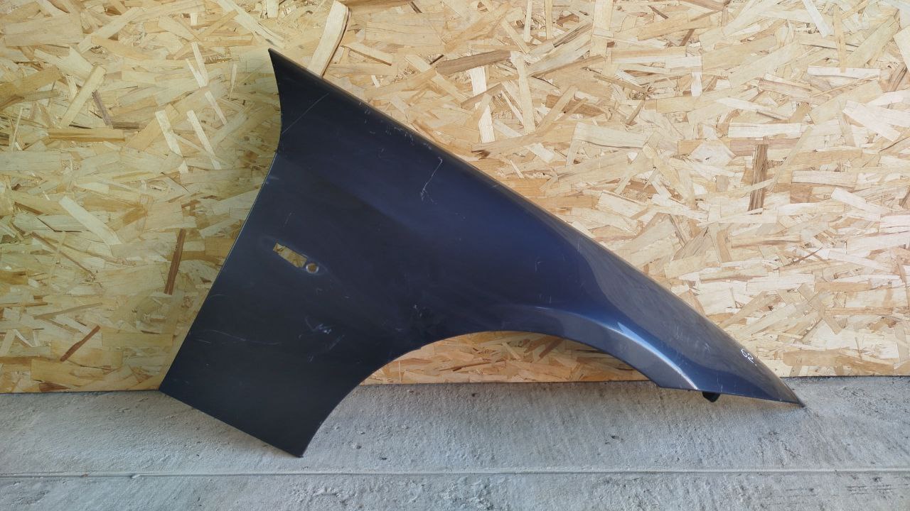 Крыло переднее правое BMW 3/E90 2004-2013