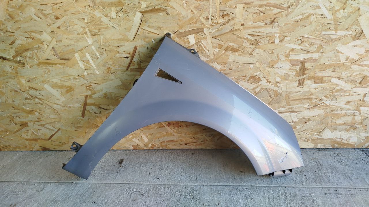 Крыло переднее правое Renault Scenic/2 2003-2009