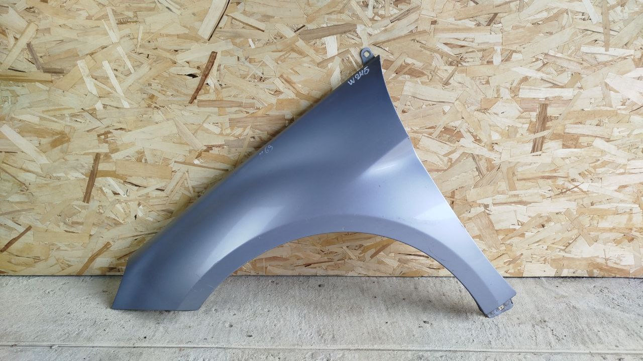 Крыло переднее левое Mercedes B/W245 2005-2011