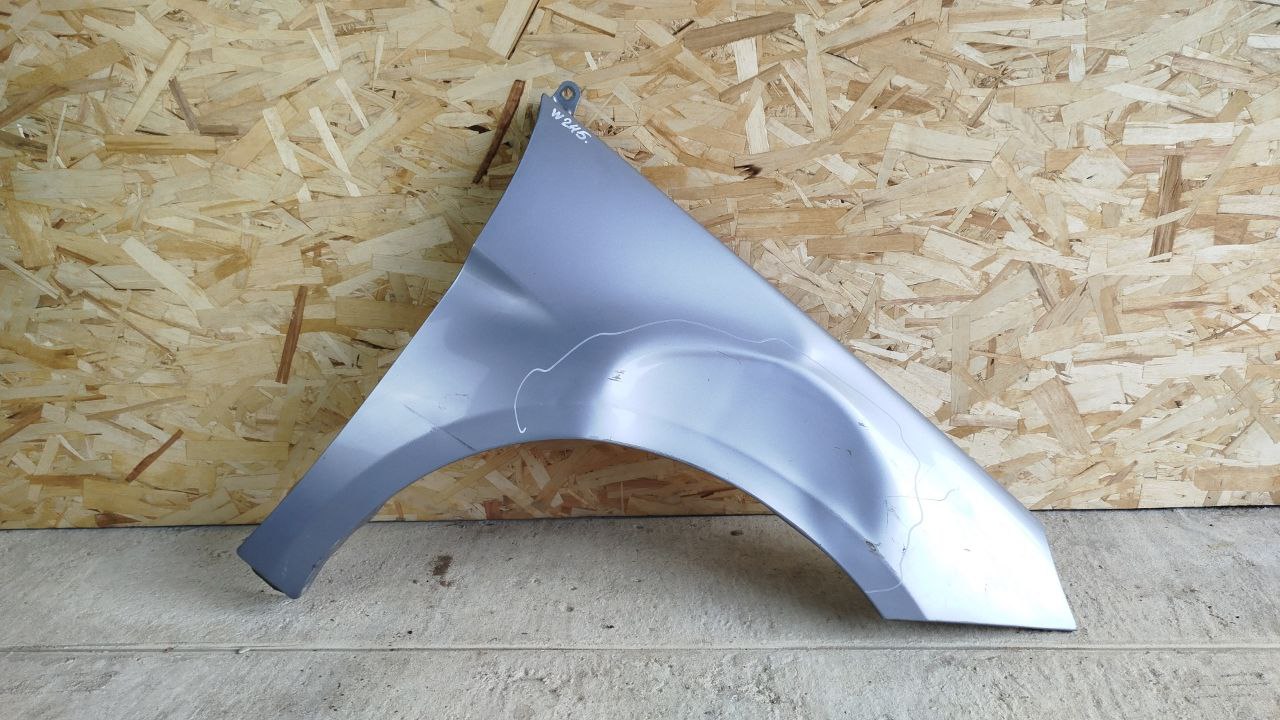 Крыло переднее правое Mercedes B/W245 2005-2011