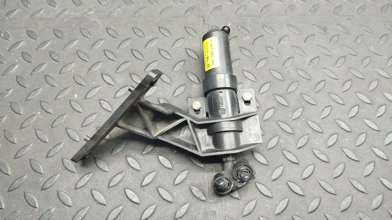 Форсунка омывателя фары правая Ford Mondeo/3 2000-2007