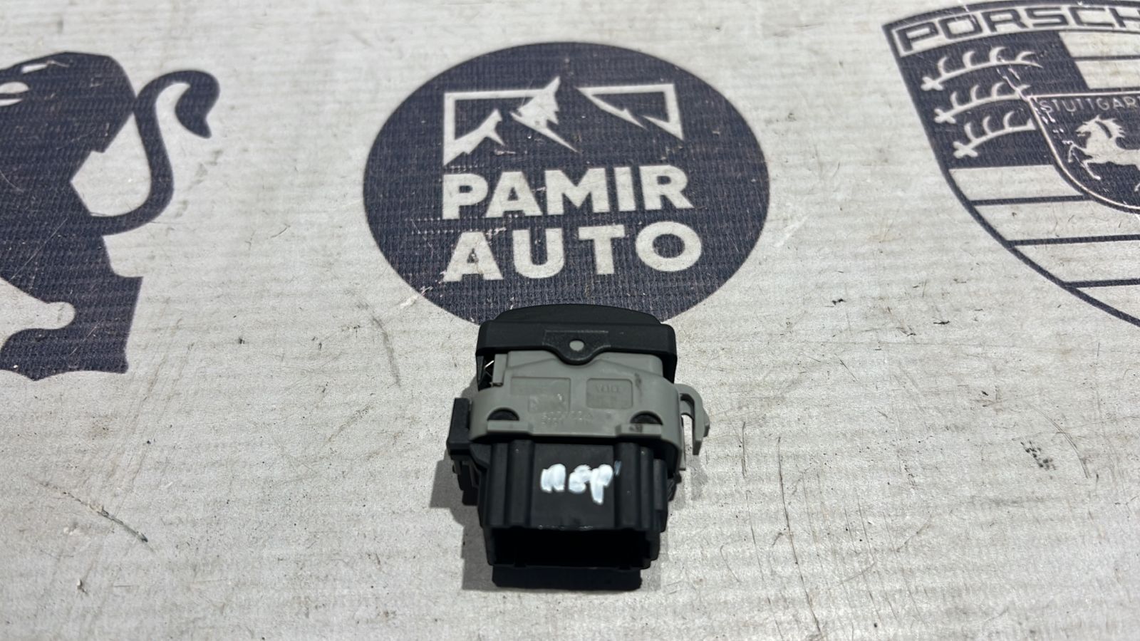 Кнопка центрального замка Renault Megane/2 2002-2009