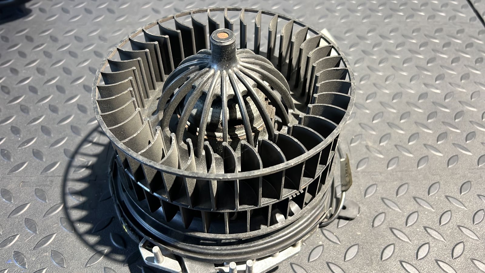 Моторчик отопителя Mercedes E/W210 1995-2003