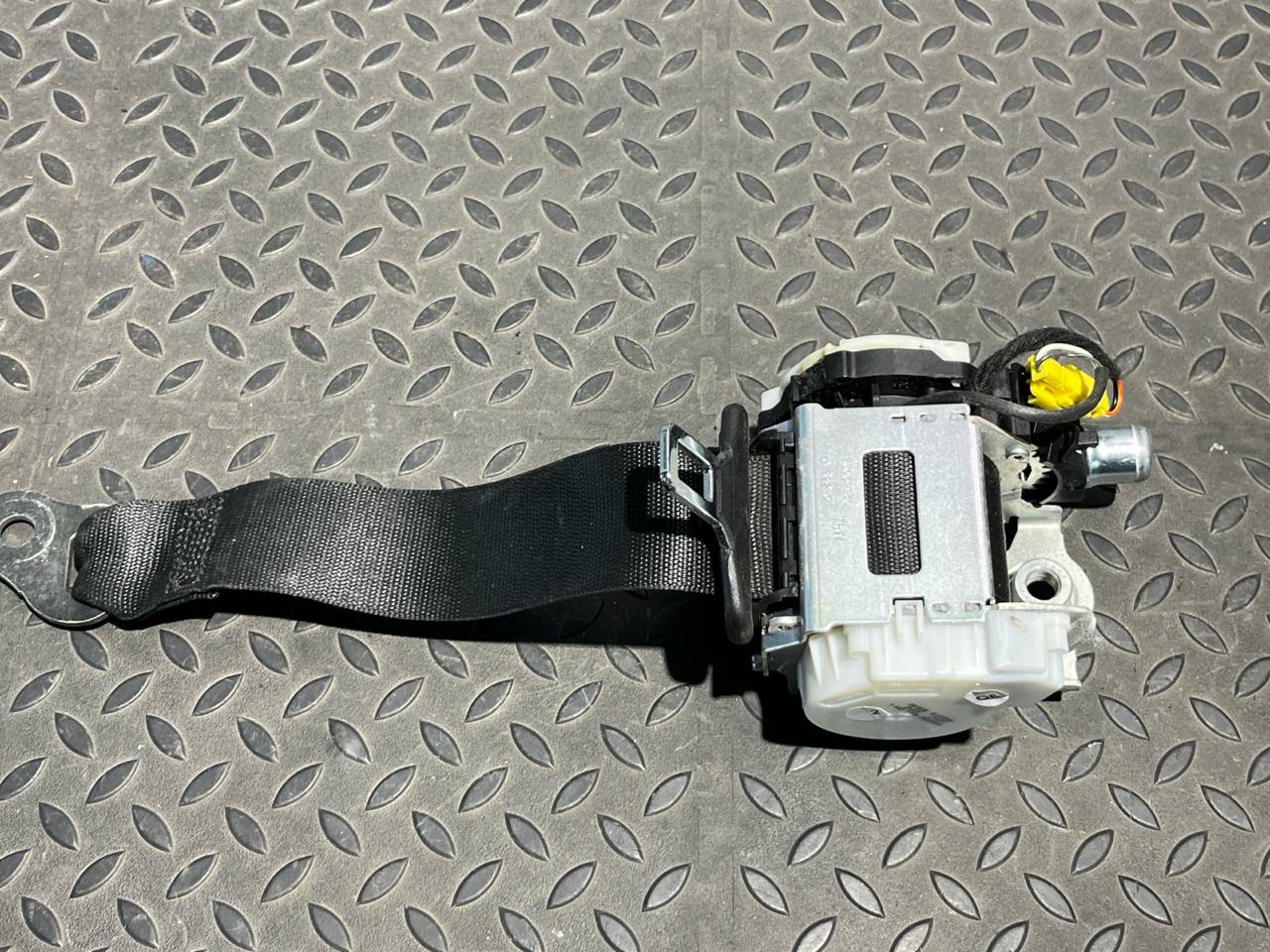 Ремень безопасности задний правый Mercedes C/W204 2006-2015