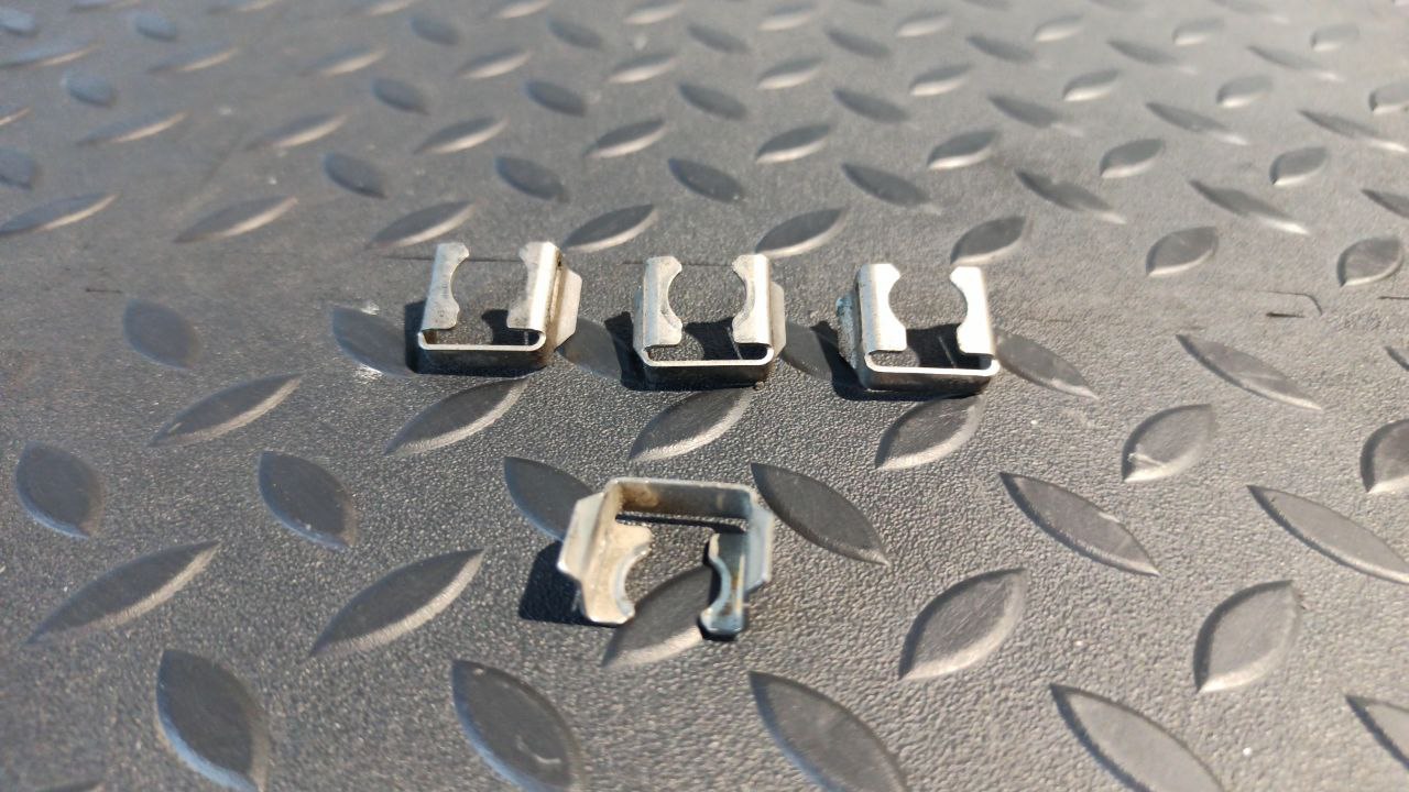 Скоба топливной форсунки BMW 3/E46 1998-2007