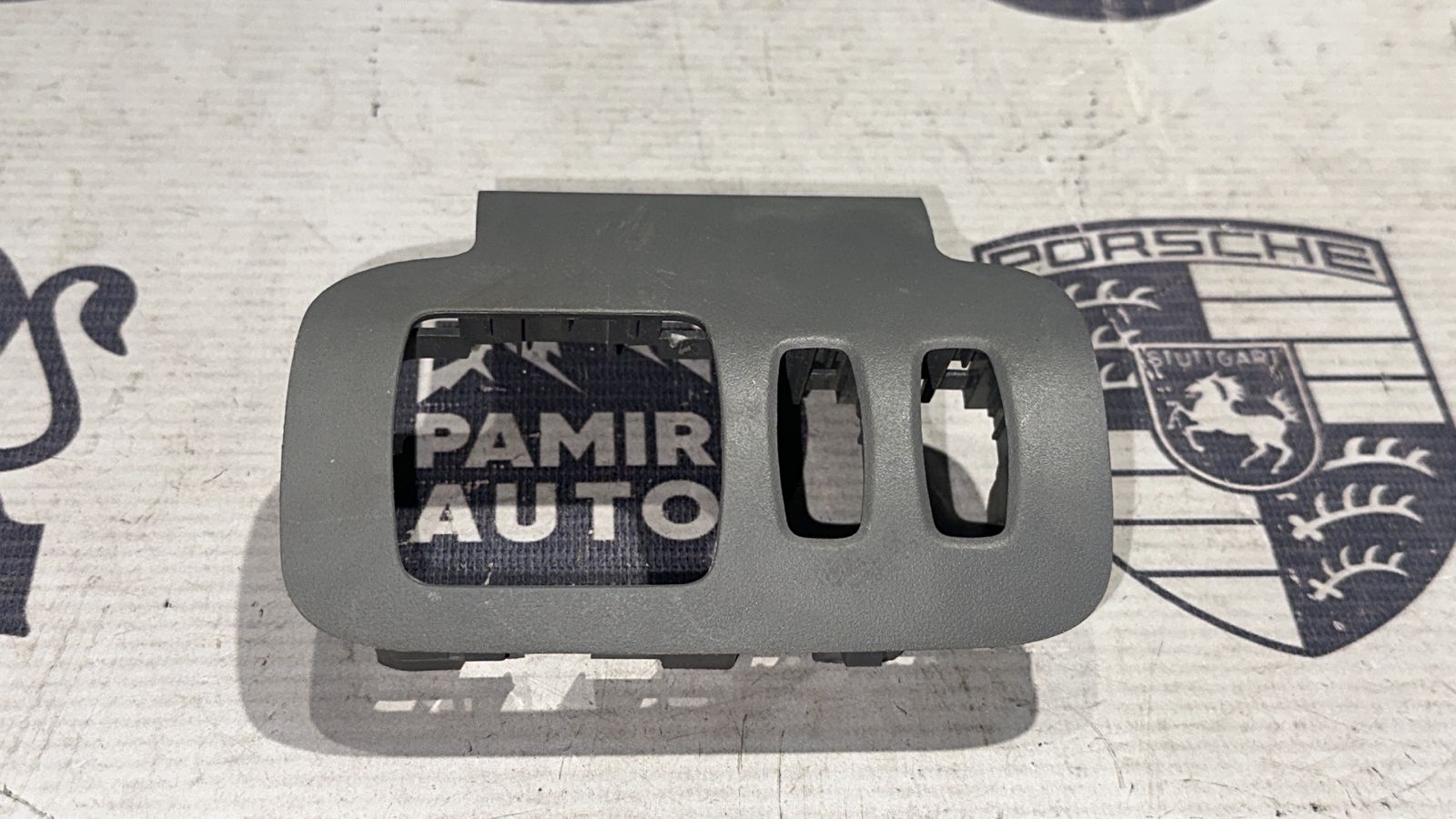 Накладка на торпедо левая Renault Scenic/2 2003-2009