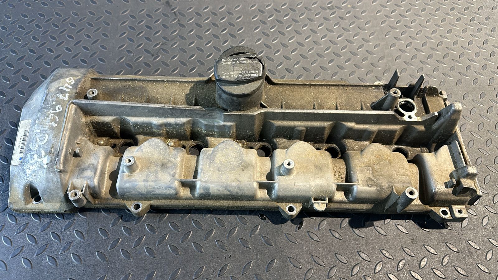 Крышка клапанная Mercedes E/W211 2002-2009