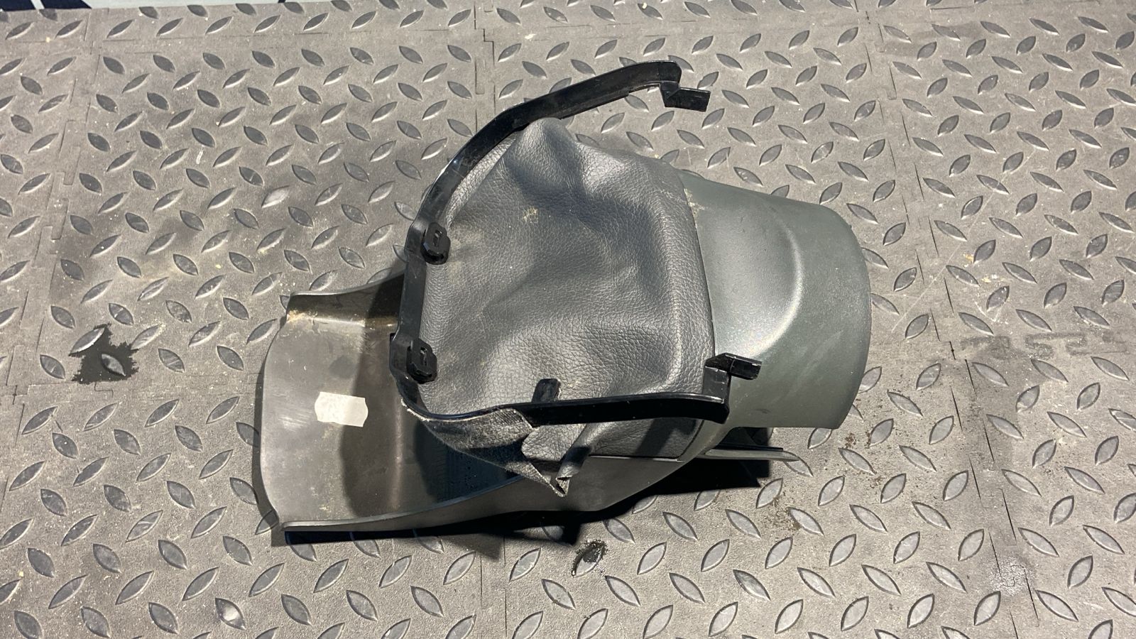 Кожух рулевой колонки Mercedes Vito/W639 2003-2014