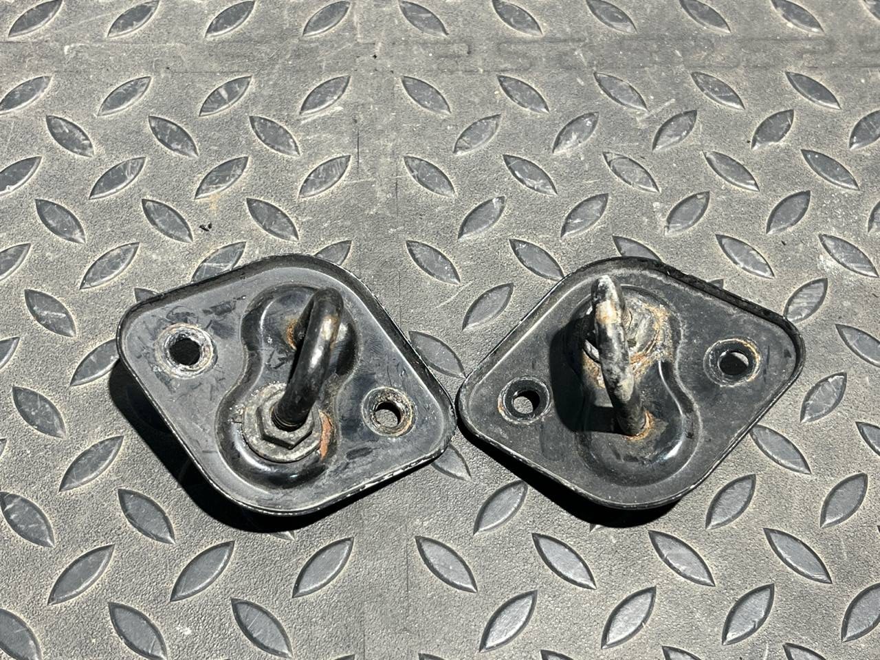 Ответная часть замка капота Mercedes C/W204 2006-2015