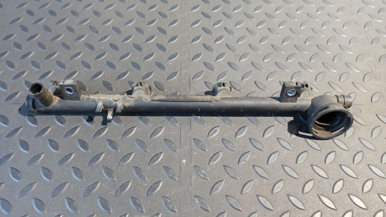 Рампа топливная Renault Scenic/2 2003-2009