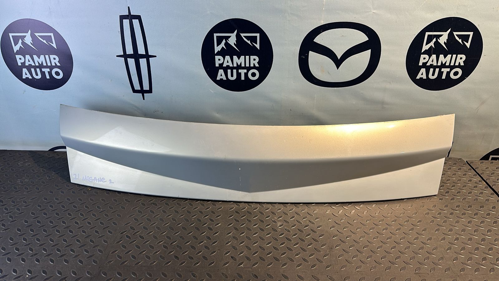 Накладка двери багажника Renault Megane/2 2002-2009