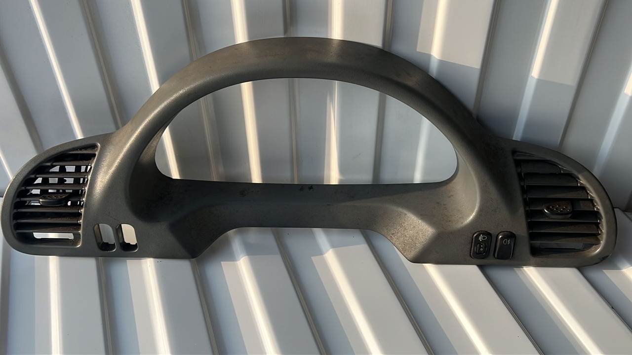 Накладка на торпедо Mercedes Sprinter/W901-W909 1995-н.в.