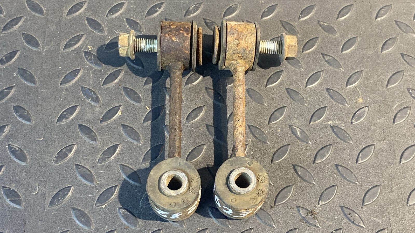 Стойка стабилизатора передняя Volkswagen Golf/4 1997-2006