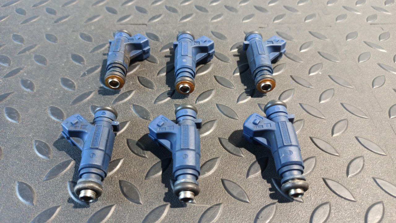 Форсунка бензиновая Mercedes C/W203 2000-2008