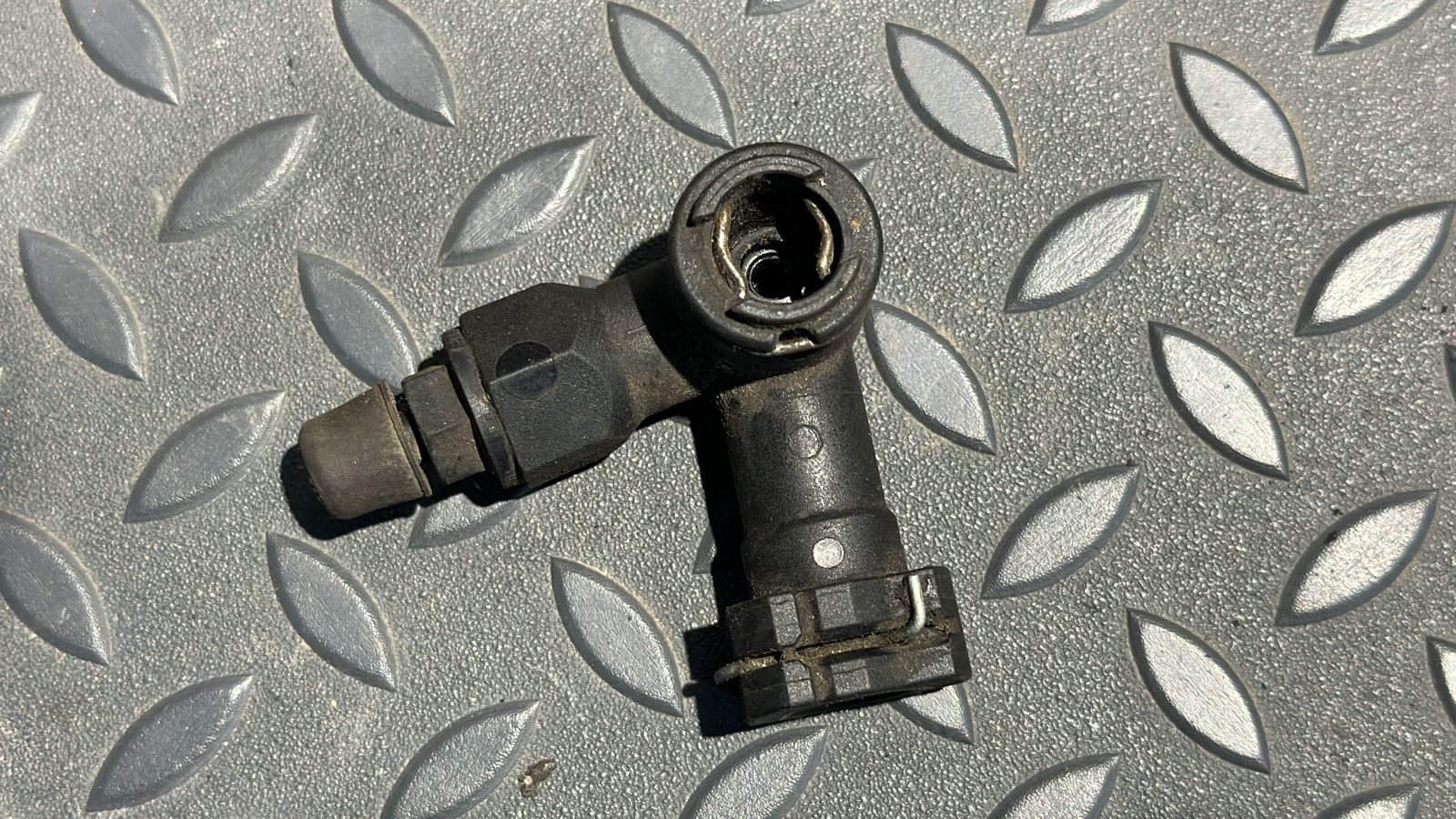 Трубка цилиндра сцепления Opel Astra/H 2004-2014