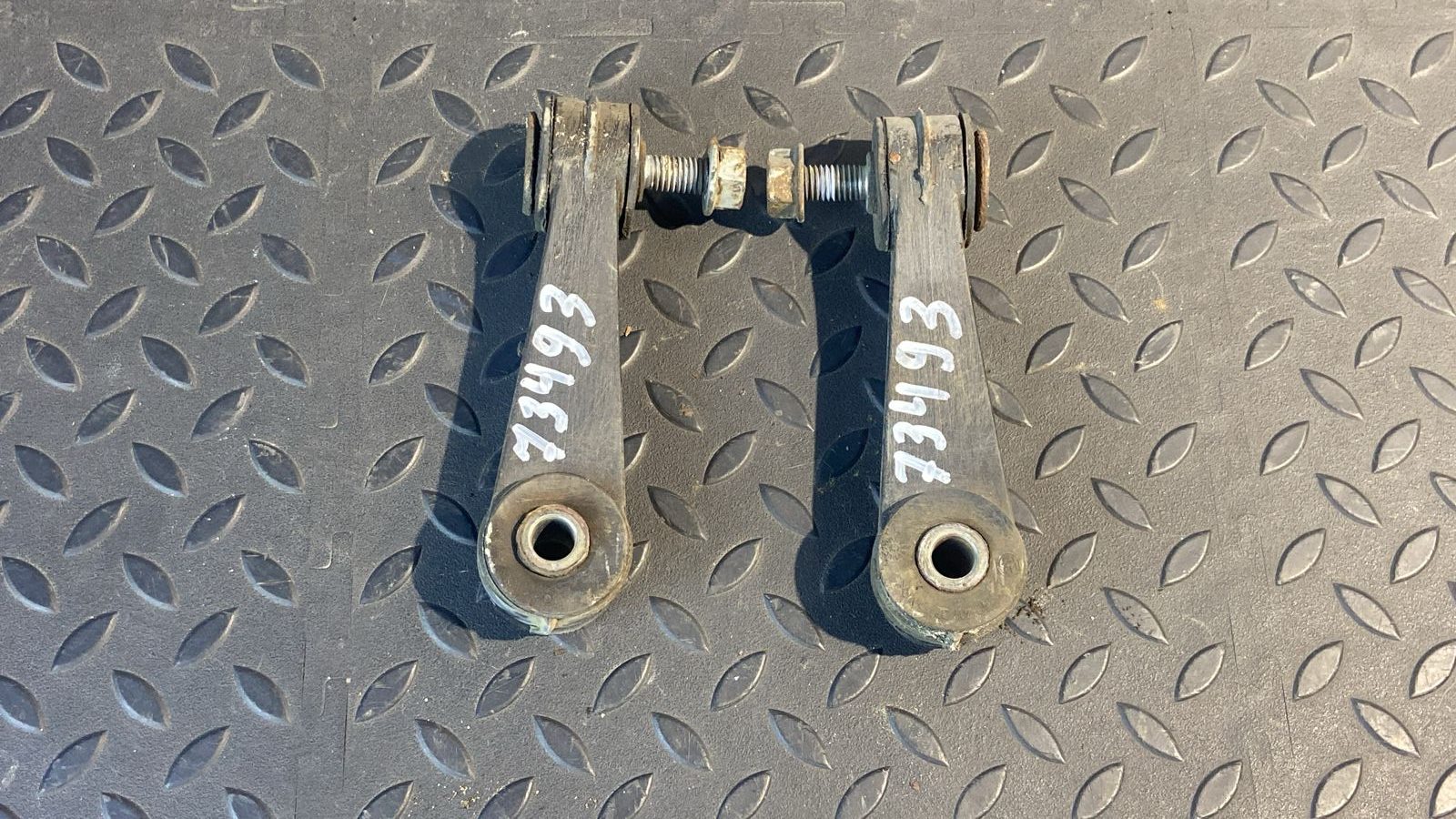 Стойка стабилизатора передняя Volkswagen Golf/4 1997-2006