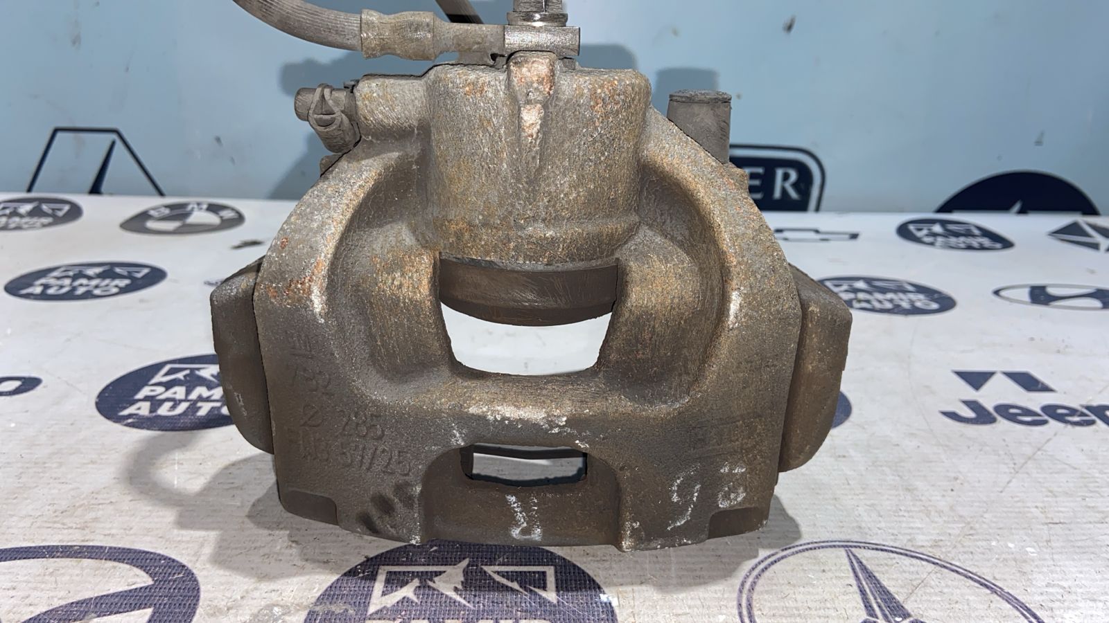 Суппорт передний правый Opel Zafira/B 2005-2014