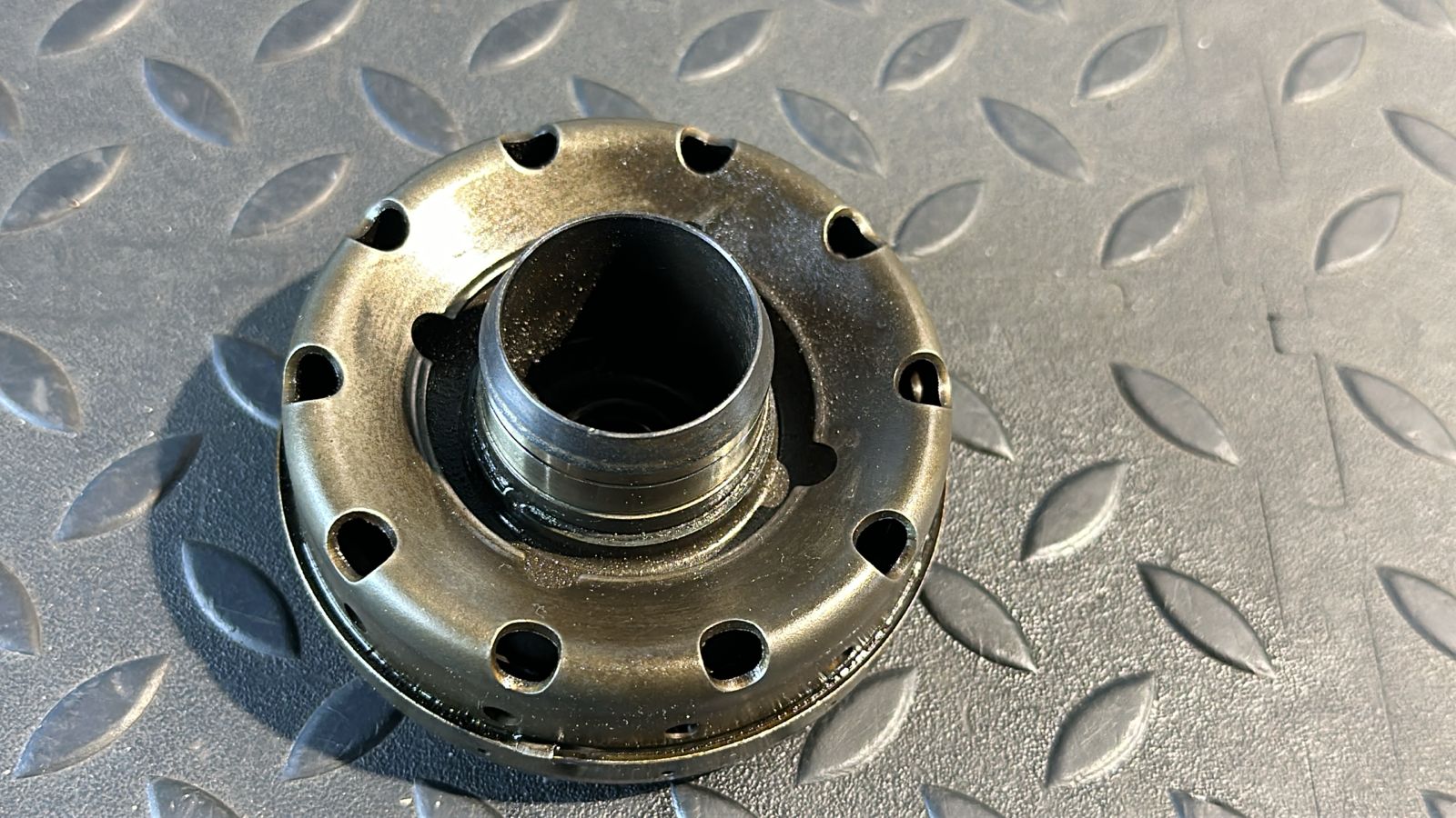 Маслоотделитель Mercedes E/W211 2002-2009